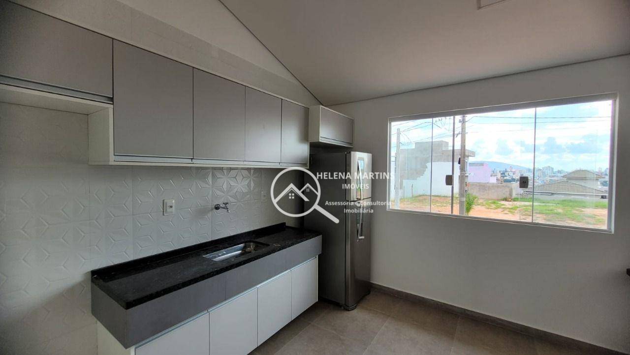 Sobrado à venda com 3 quartos, 134m² - Foto 4