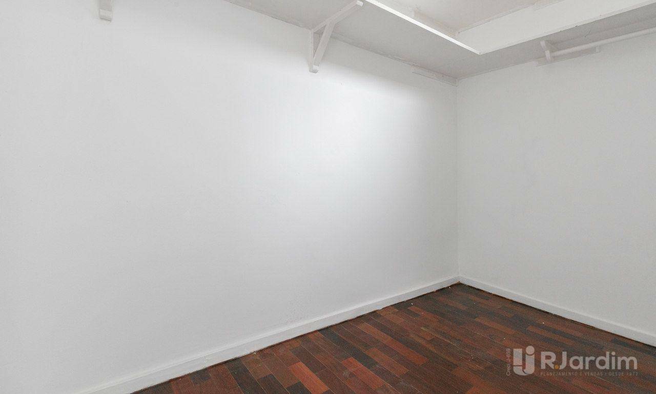 Apartamento para alugar com 4 quartos, 150m² - Foto 23