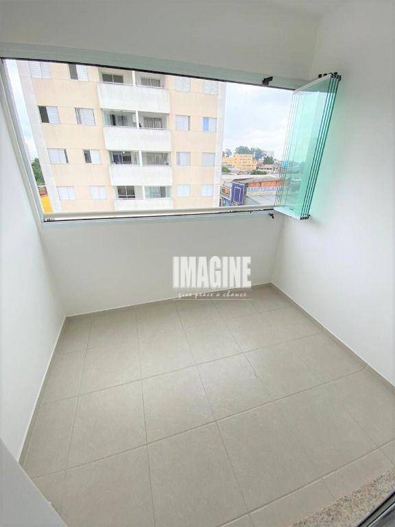 Apartamento à venda com 2 quartos, 56m² - Foto 4