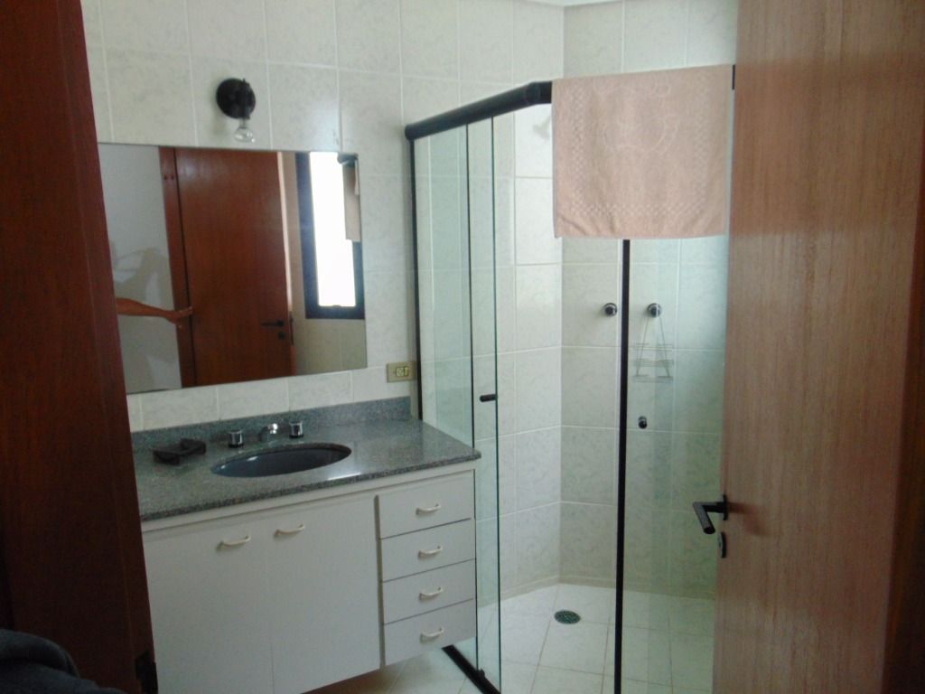 Apartamento à venda com 3 quartos, 141m² - Foto 6