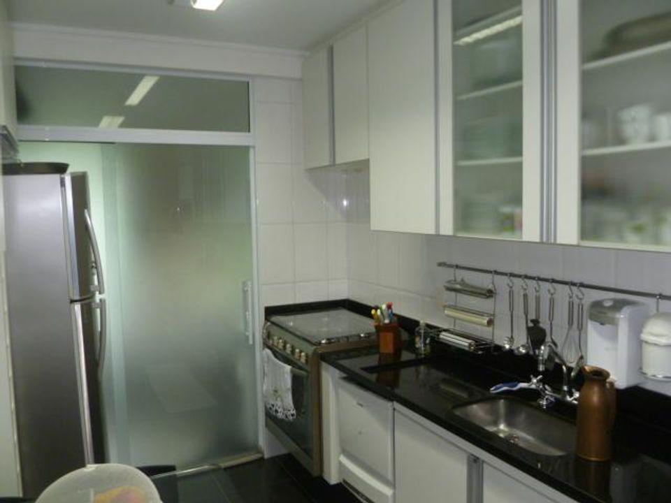 Apartamento à venda com 3 quartos, 133m² - Foto 13