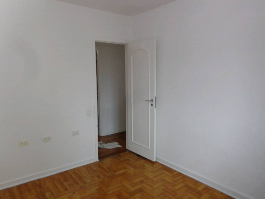 Apartamento para alugar com 2 quartos, 104m² - Foto 10