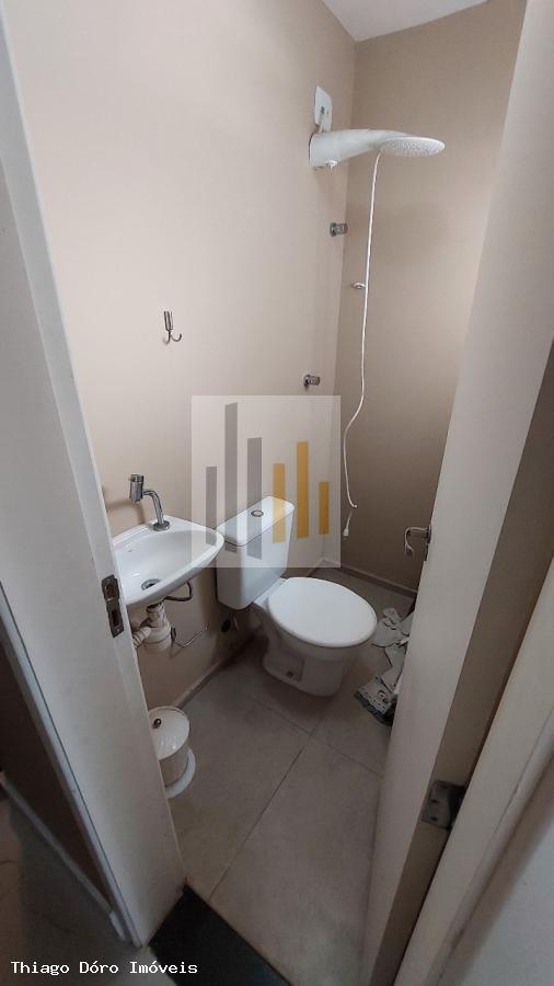 Casa à venda com 3 quartos, 200m² - Foto 15