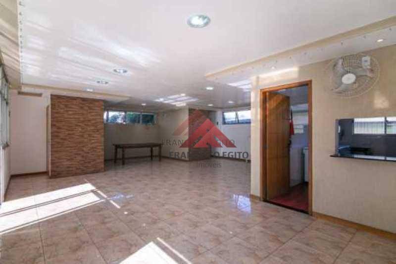 Apartamento à venda com 2 quartos, 60m² - Foto 19