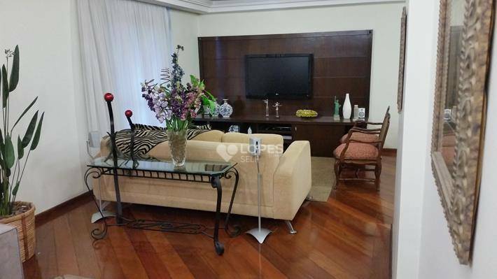 Apartamento à venda com 3 quartos, 215m² - Foto 1