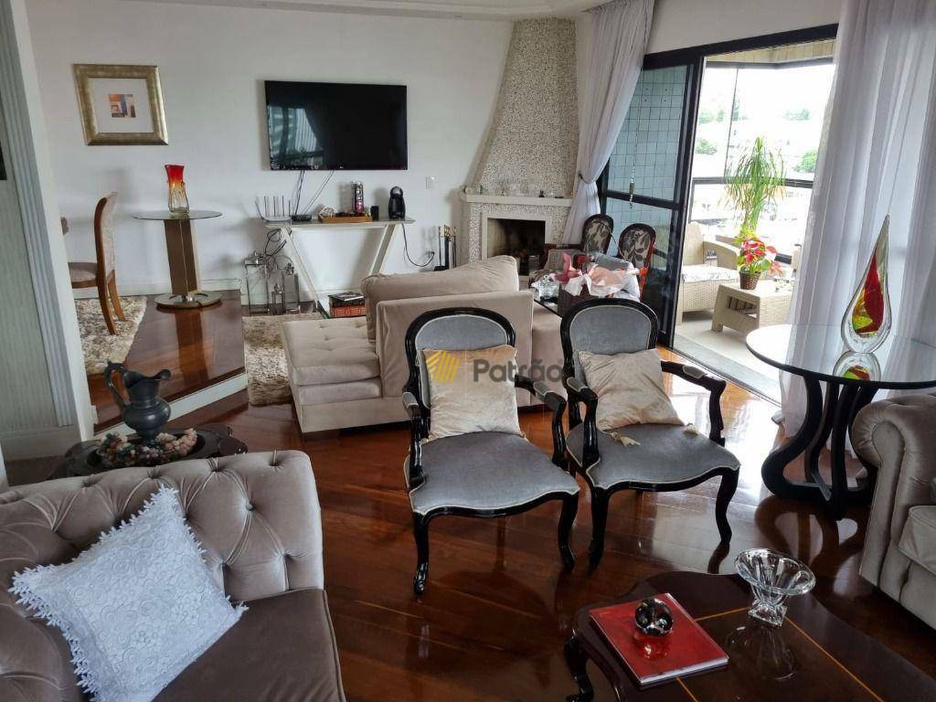 Apartamento à venda com 3 quartos, 208m² - Foto 11