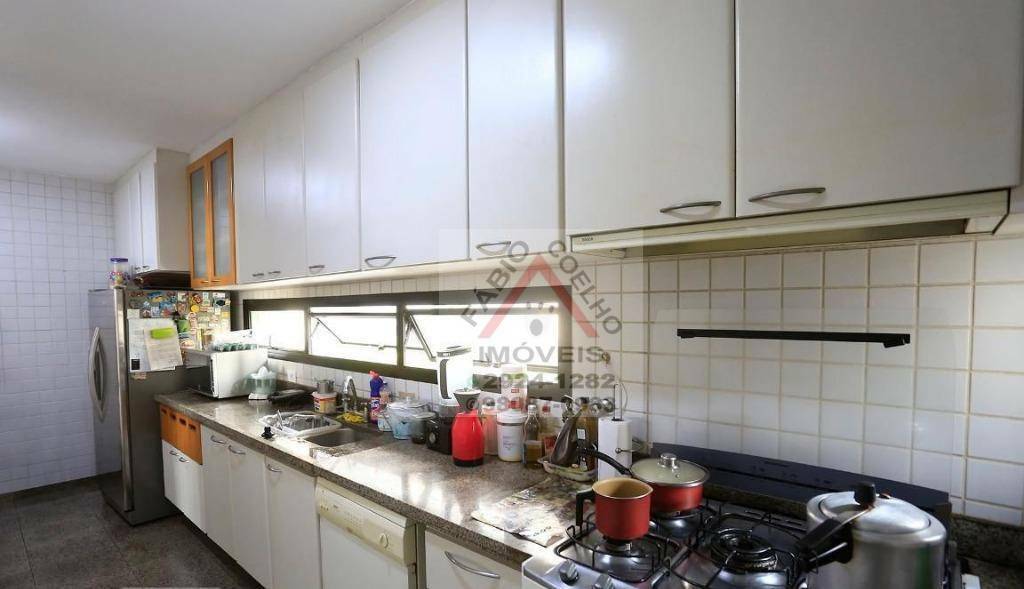 Apartamento à venda com 3 quartos, 190m² - Foto 12