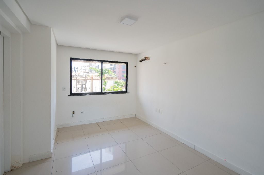 Apartamento à venda com 3 quartos, 210m² - Foto 24