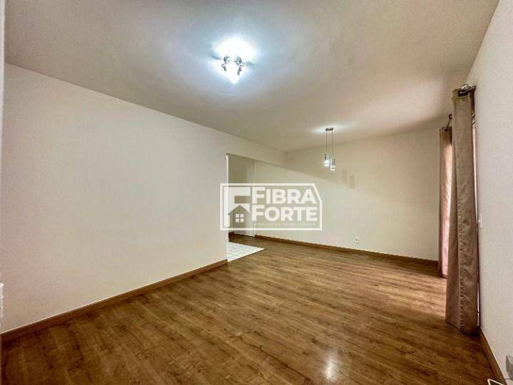 Apartamento à venda com 3 quartos, 75m² - Foto 6