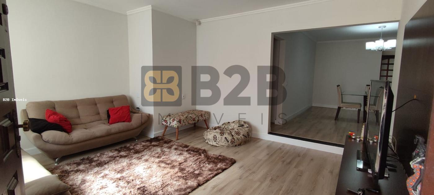 Casa à venda com 3 quartos, 200m² - Foto 7