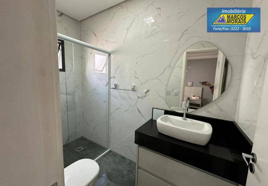 Casa de Condomínio para alugar com 3 quartos, 310m² - Foto 4