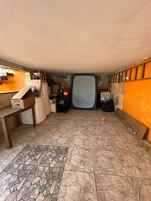 Sobrado à venda com 2 quartos, 300m² - Foto 3