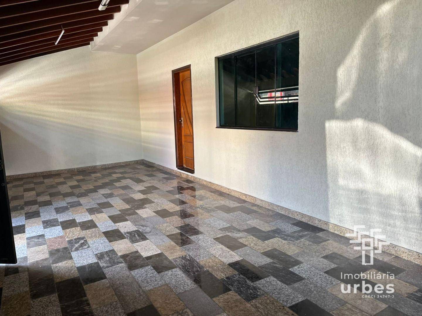 Casa para alugar com 3 quartos, 173m² - Foto 1