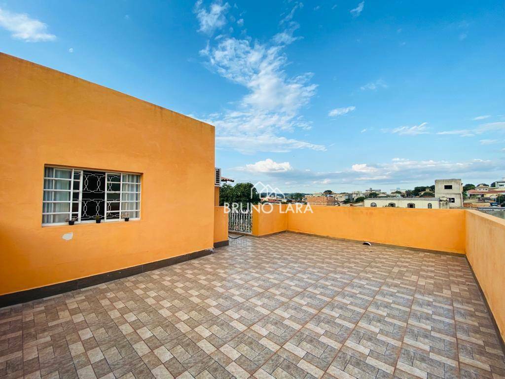 Casa à venda com 5 quartos, 200m² - Foto 25