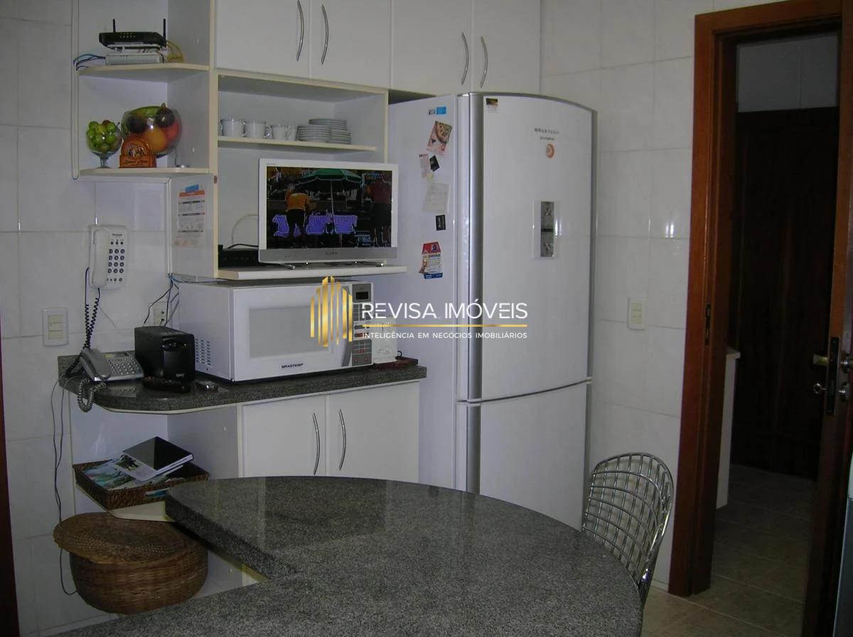 Casa de Condomínio para alugar com 4 quartos, 350m² - Foto 14