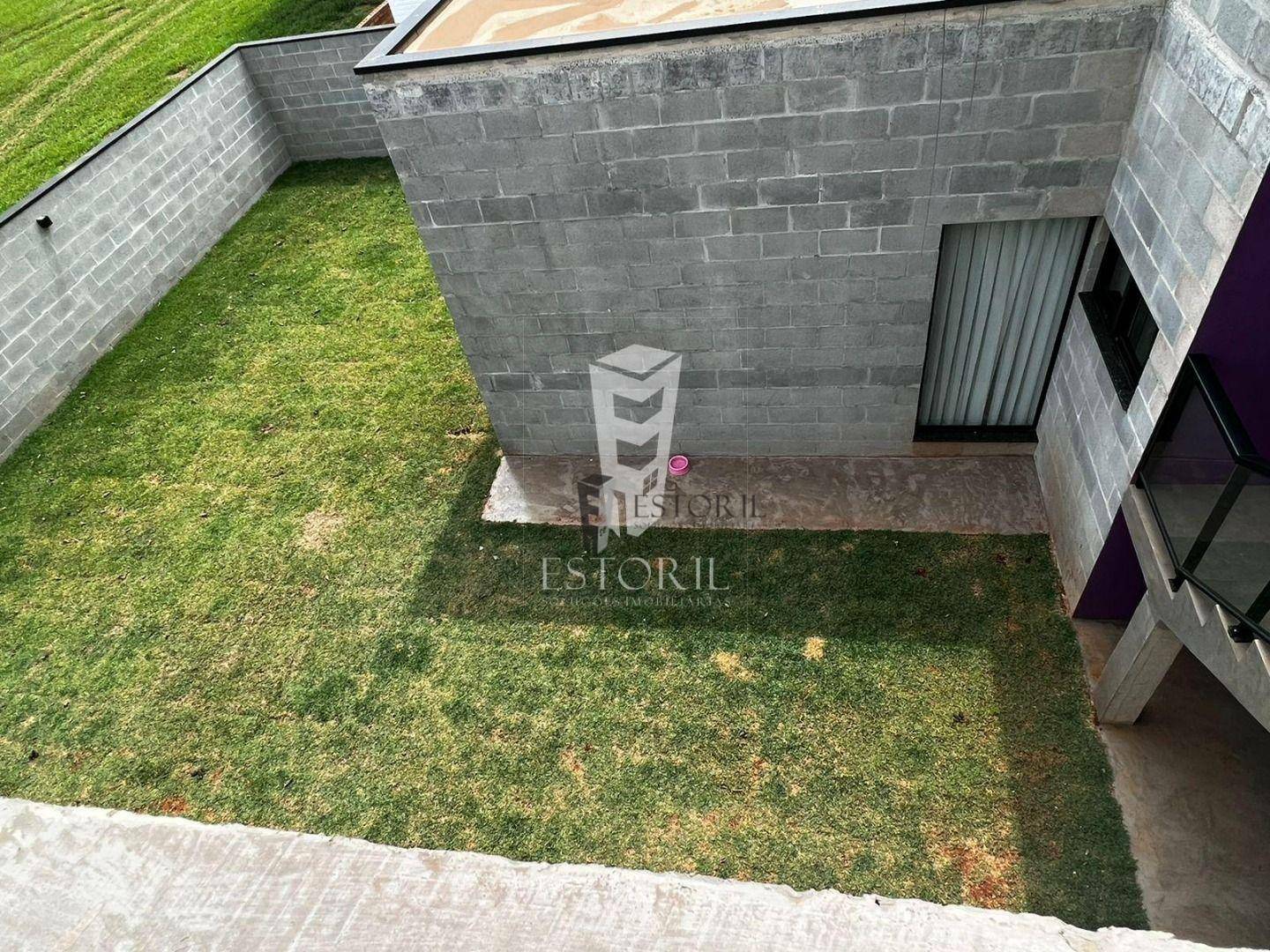 Casa à venda com 3 quartos, 284m² - Foto 4