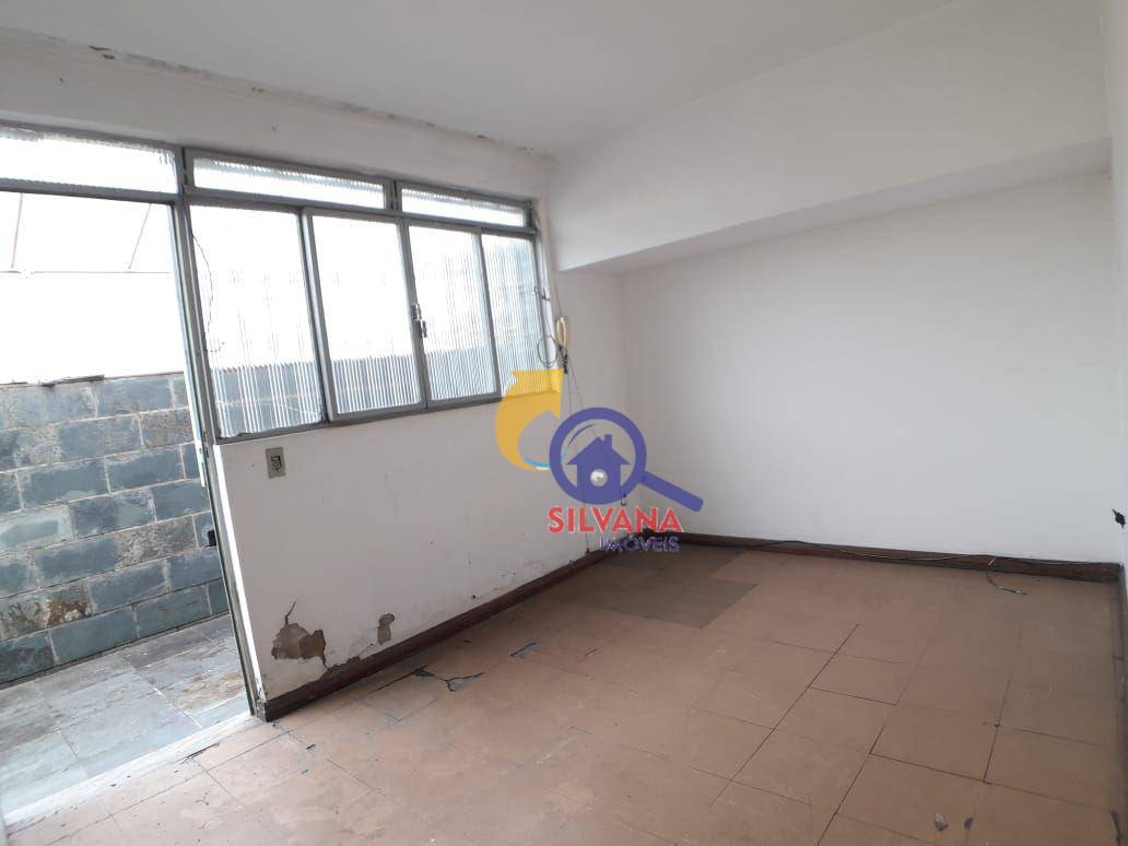 Casa à venda com 9 quartos, 450m² - Foto 5