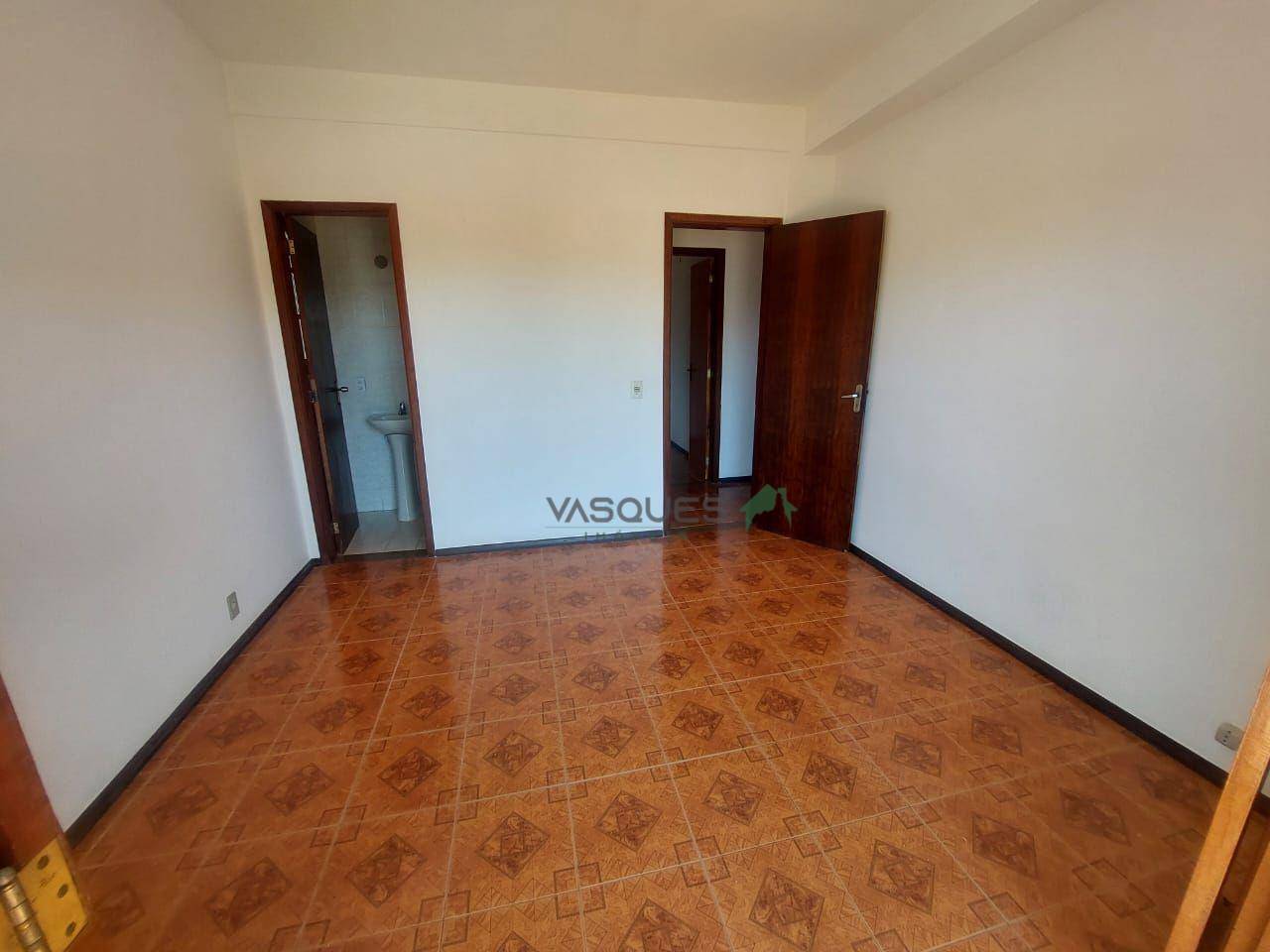 Casa para alugar com 4 quartos, 110m² - Foto 11