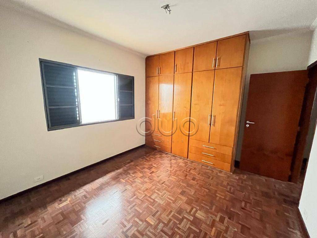 Casa à venda com 3 quartos, 200m² - Foto 11