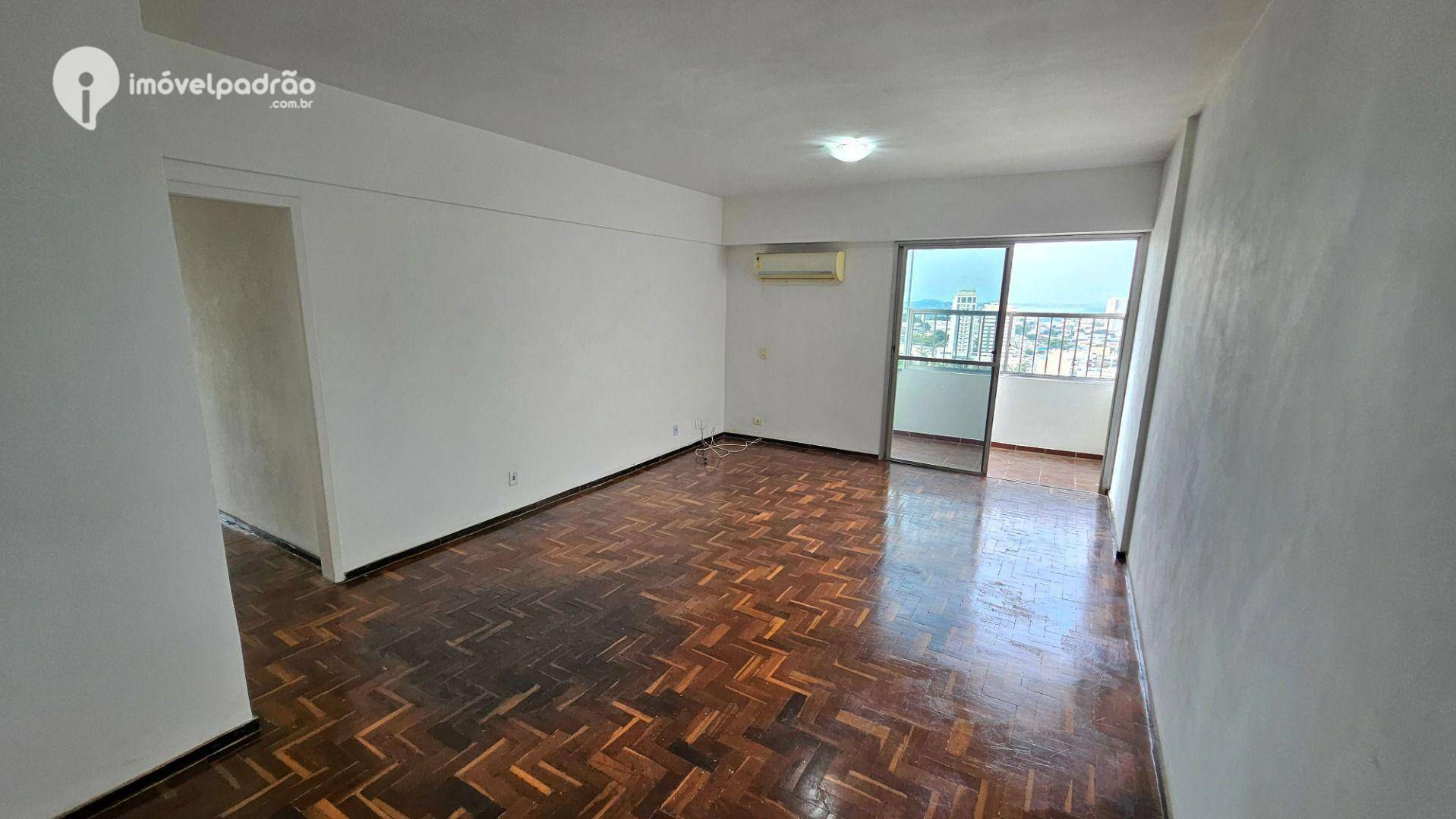 Apartamento para alugar com 3 quartos, 120m² - Foto 4