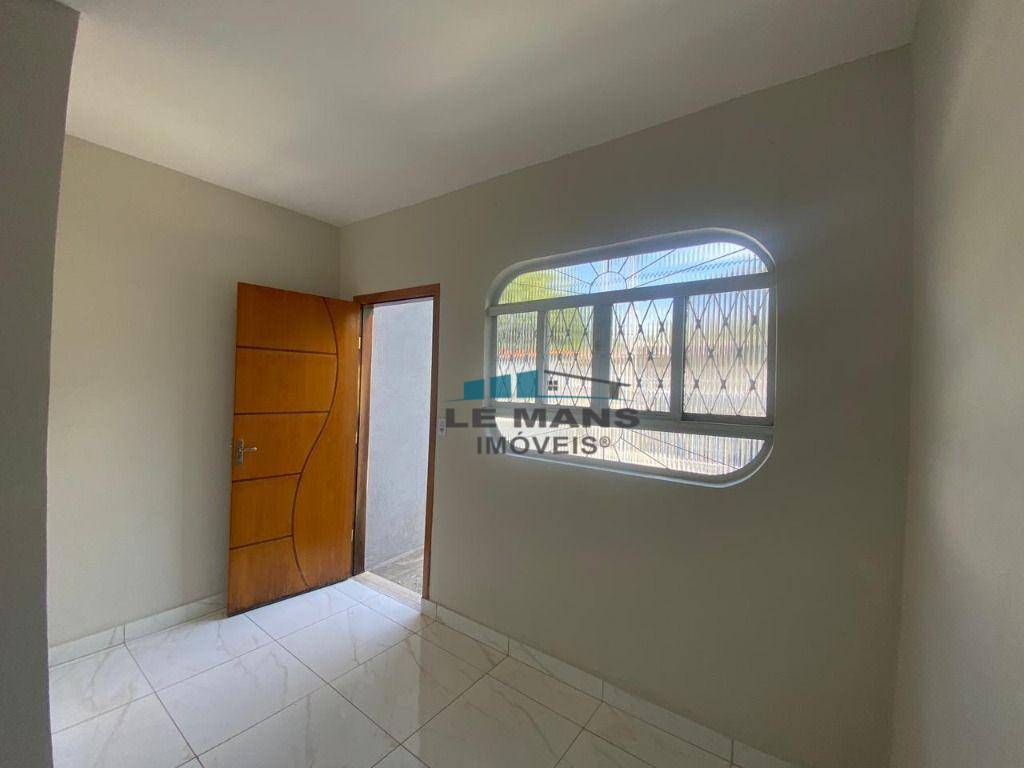 Casa à venda com 2 quartos, 90m² - Foto 13