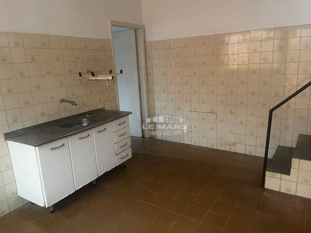 Casa para alugar com 3 quartos, 83m² - Foto 11