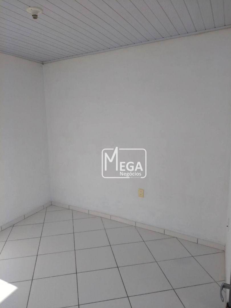 Casa à venda com 7 quartos, 230m² - Foto 3