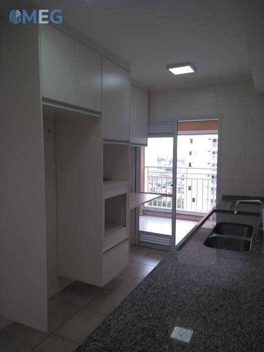 Apartamento à venda com 3 quartos, 134m² - Foto 6