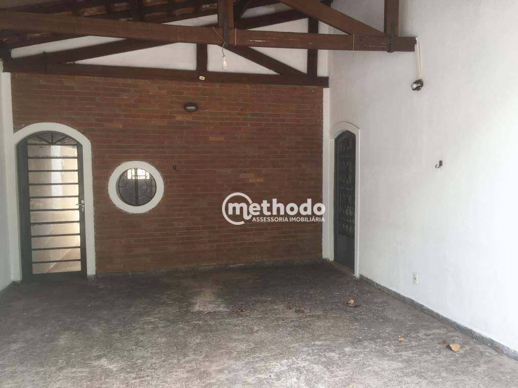 Casa à venda com 5 quartos, 320m² - Foto 2