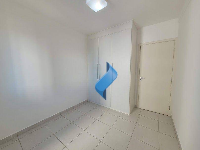 Apartamento para alugar com 3 quartos, 90m² - Foto 15