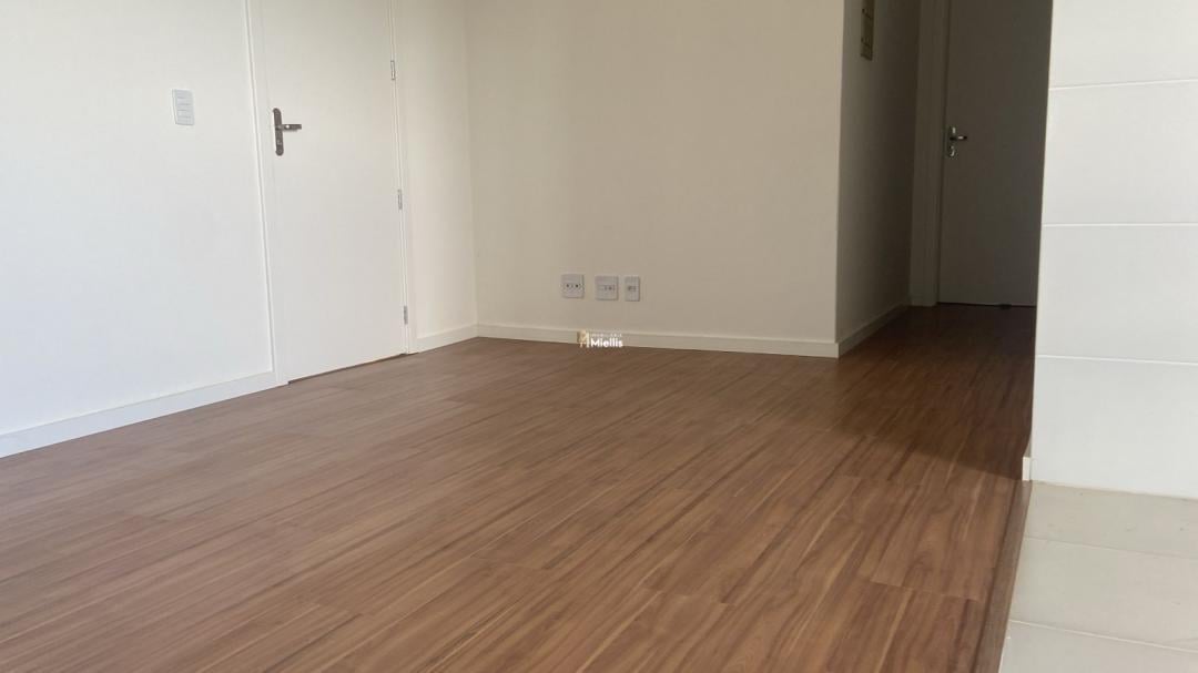 Apartamento à venda com 2 quartos, 60m² - Foto 6