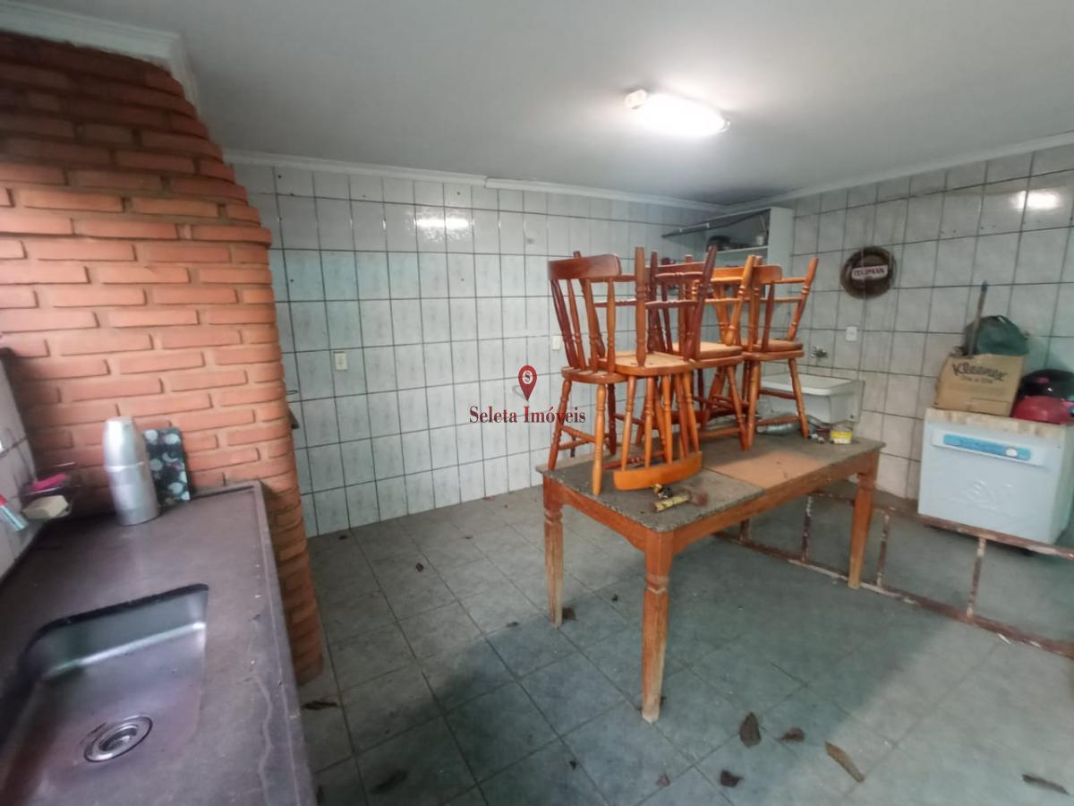 Casa à venda com 3 quartos, 200m² - Foto 20