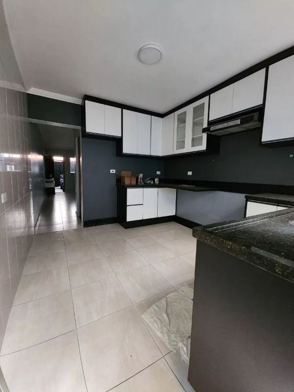 Casa à venda com 2 quartos, 102m² - Foto 2