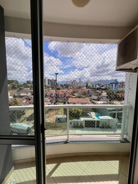 Apartamento à venda com 2 quartos, 57m² - Foto 17