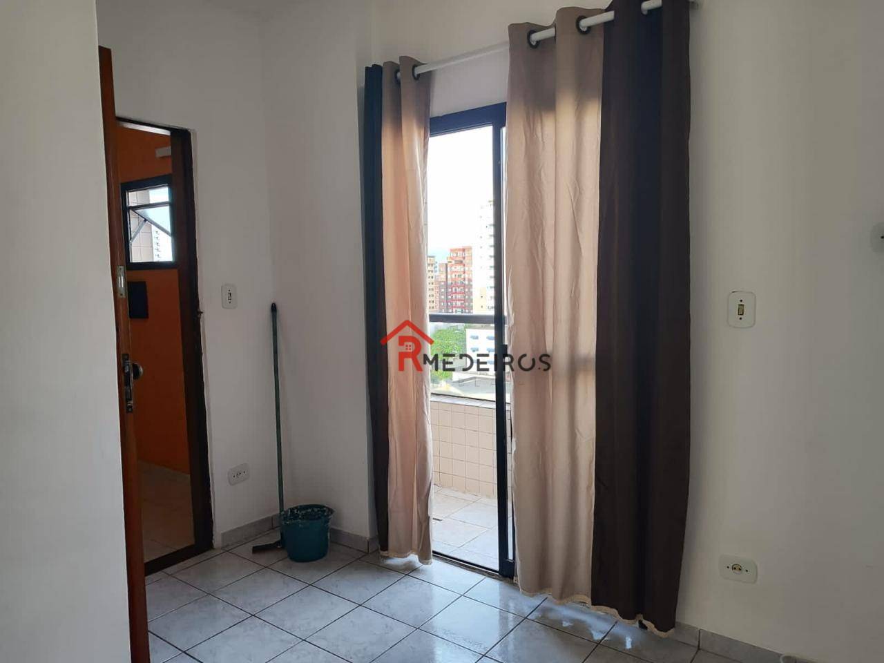 Apartamento à venda com 1 quarto, 55m² - Foto 11