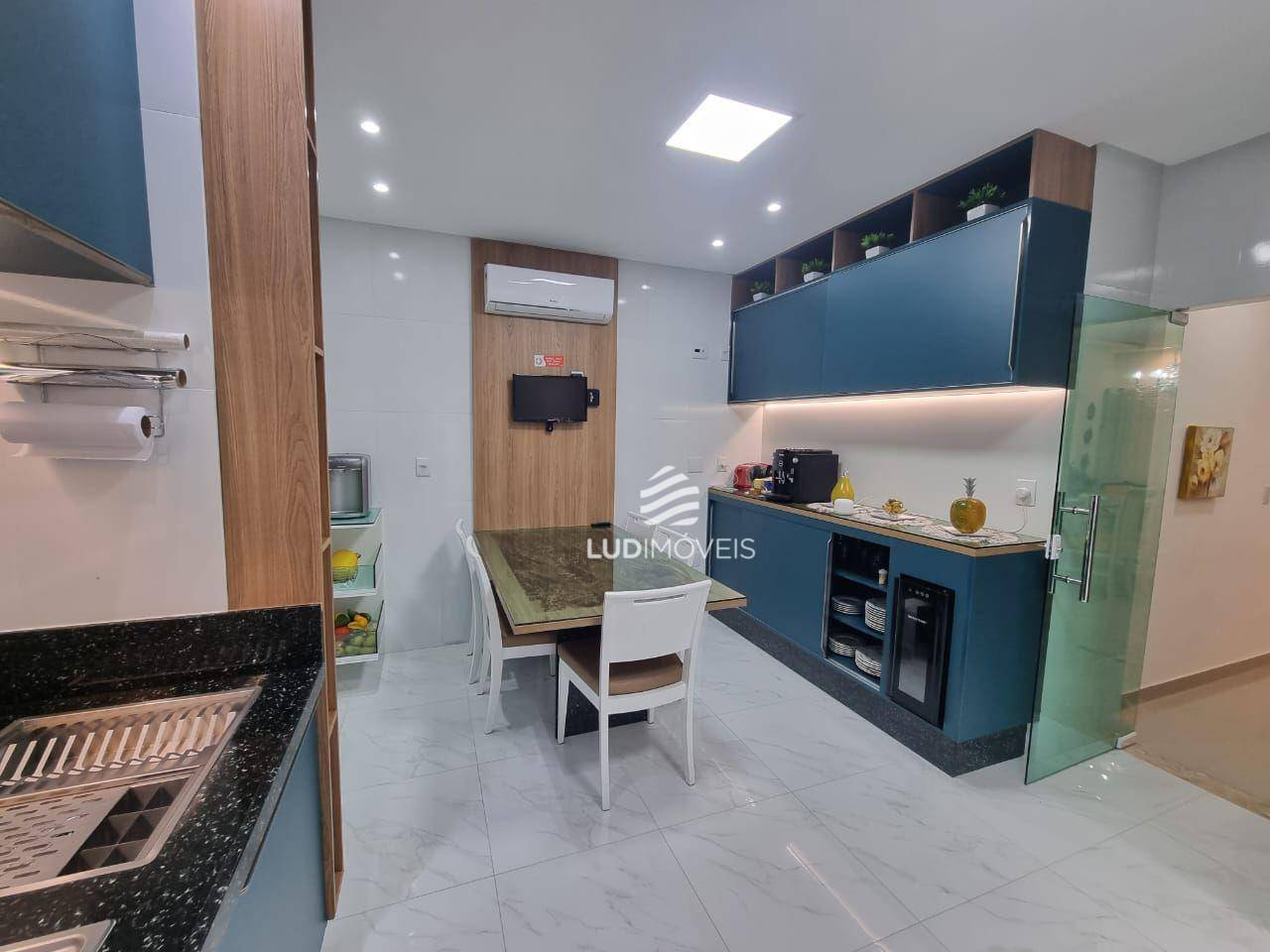 Casa de Condomínio à venda com 4 quartos, 265m² - Foto 31