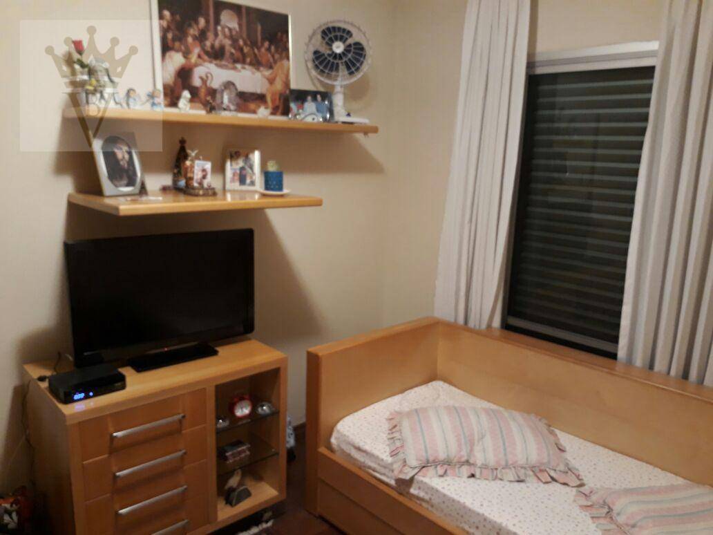 Apartamento à venda com 3 quartos, 140m² - Foto 8