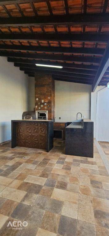 Casa à venda com 3 quartos, 197m² - Foto 27