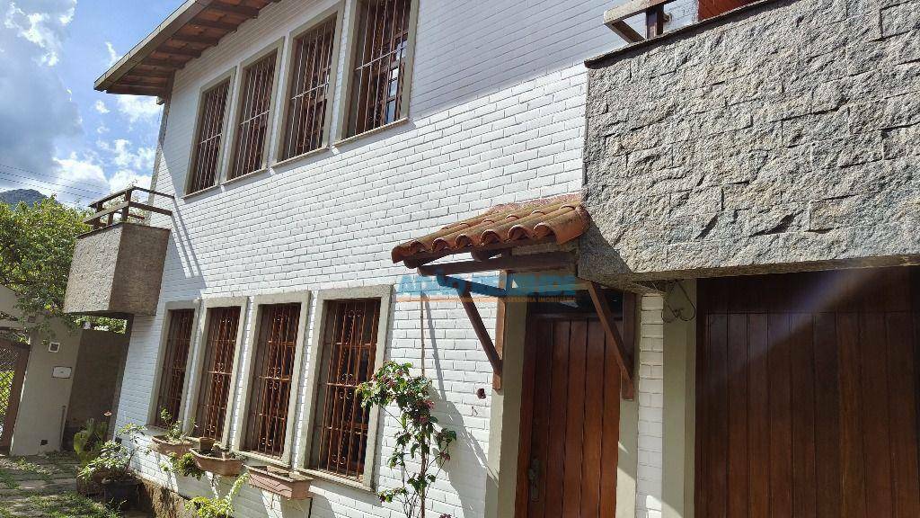 Casa de Condomínio à venda com 3 quartos, 153m² - Foto 1