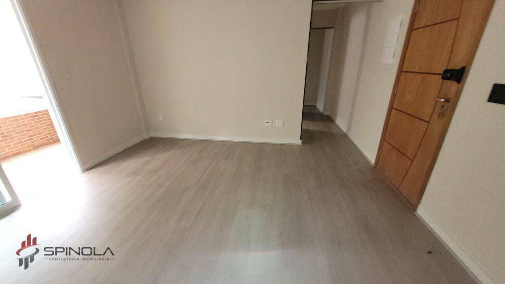 Apartamento à venda com 2 quartos, 61m² - Foto 3