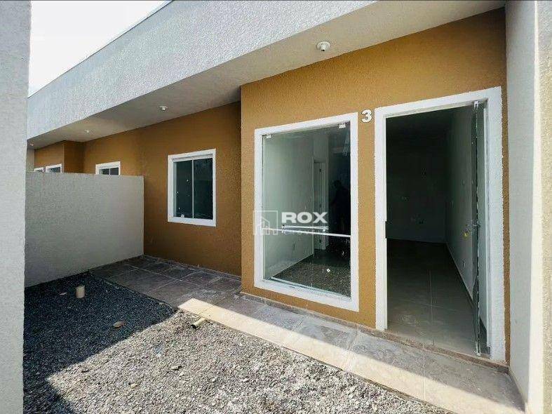 Casa à venda com 3 quartos, 55m² - Foto 2