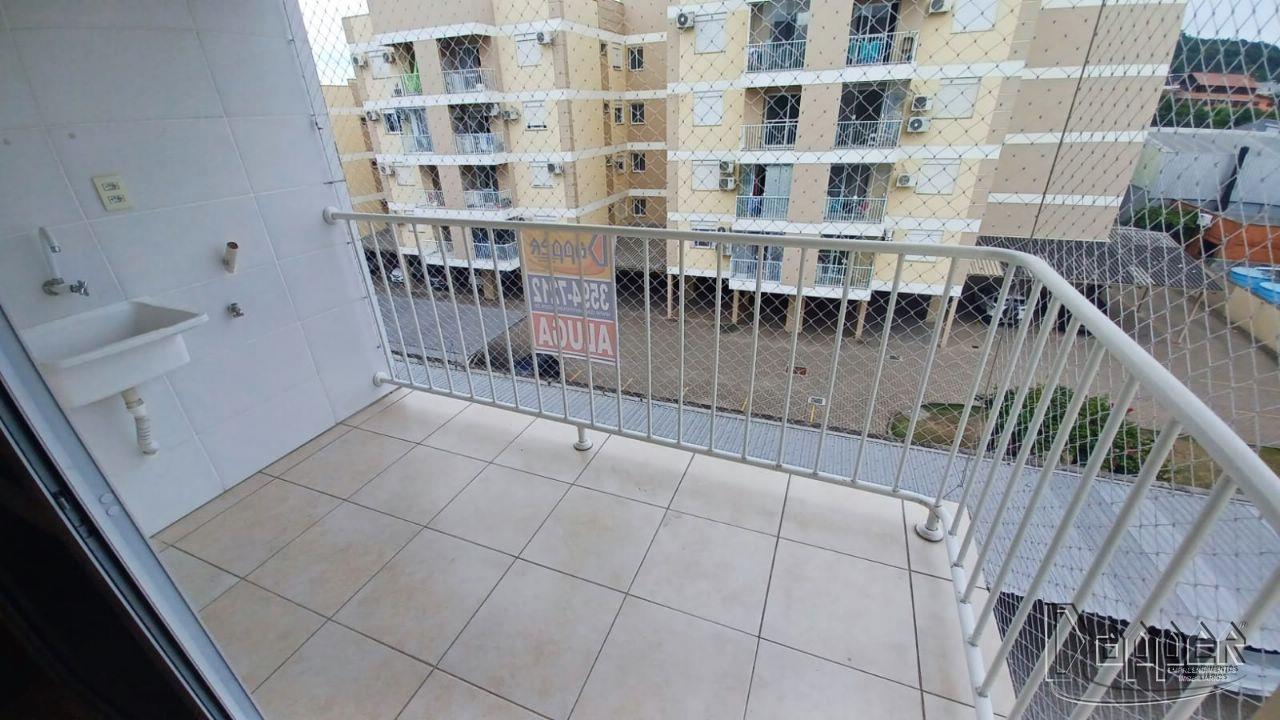 Apartamento à venda com 2 quartos, 66m² - Foto 4