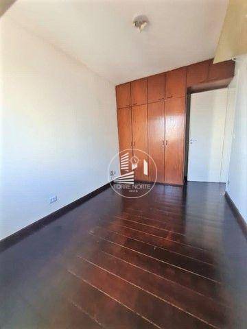 Apartamento à venda com 2 quartos, 65m² - Foto 4