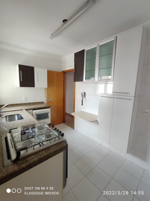 Apartamento à venda com 3 quartos, 85m² - Foto 17