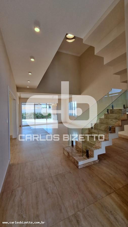 Casa de Condomínio à venda com 3 quartos, 427m² - Foto 3