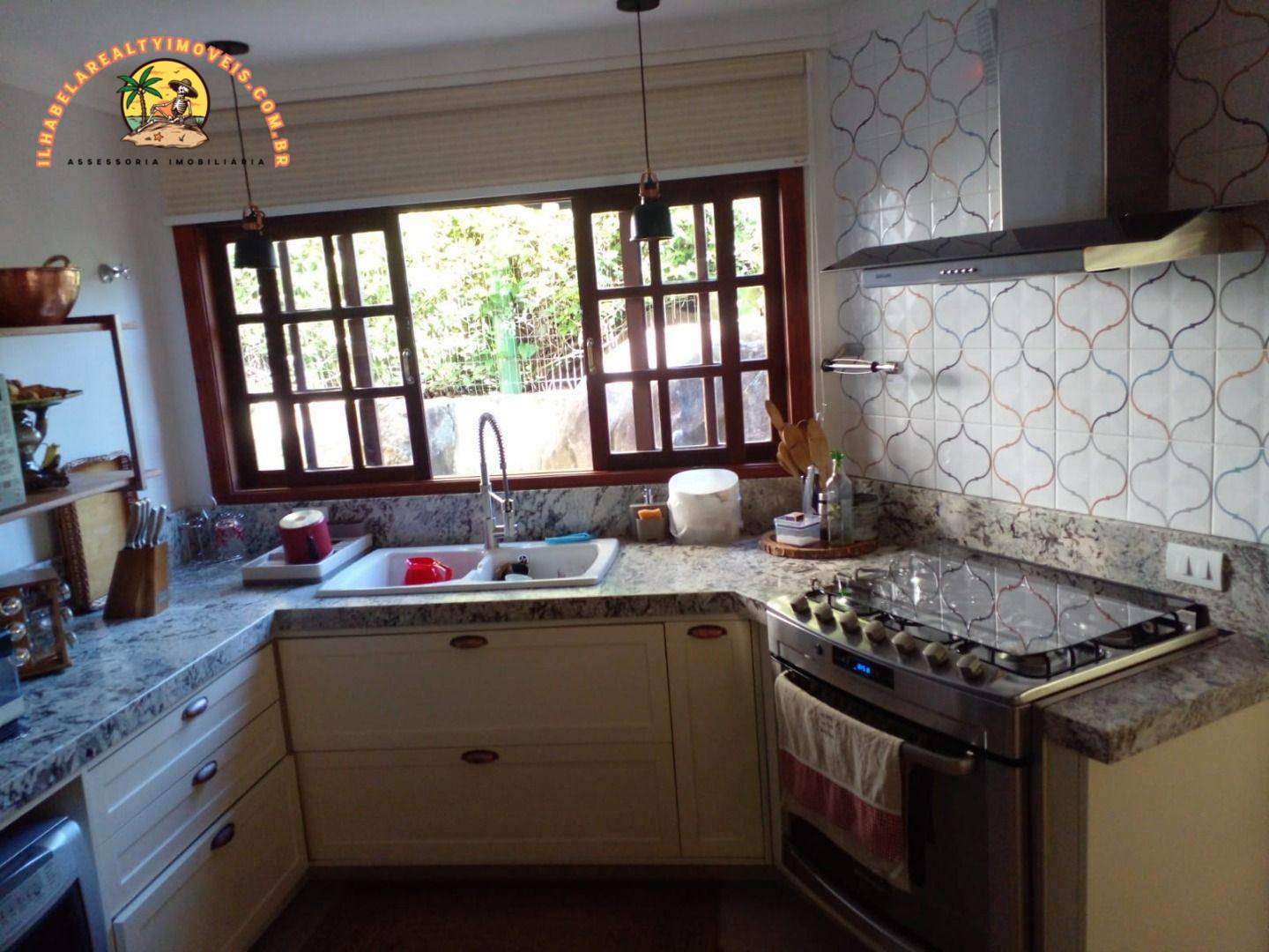Casa de Condomínio à venda com 4 quartos, 295m² - Foto 5