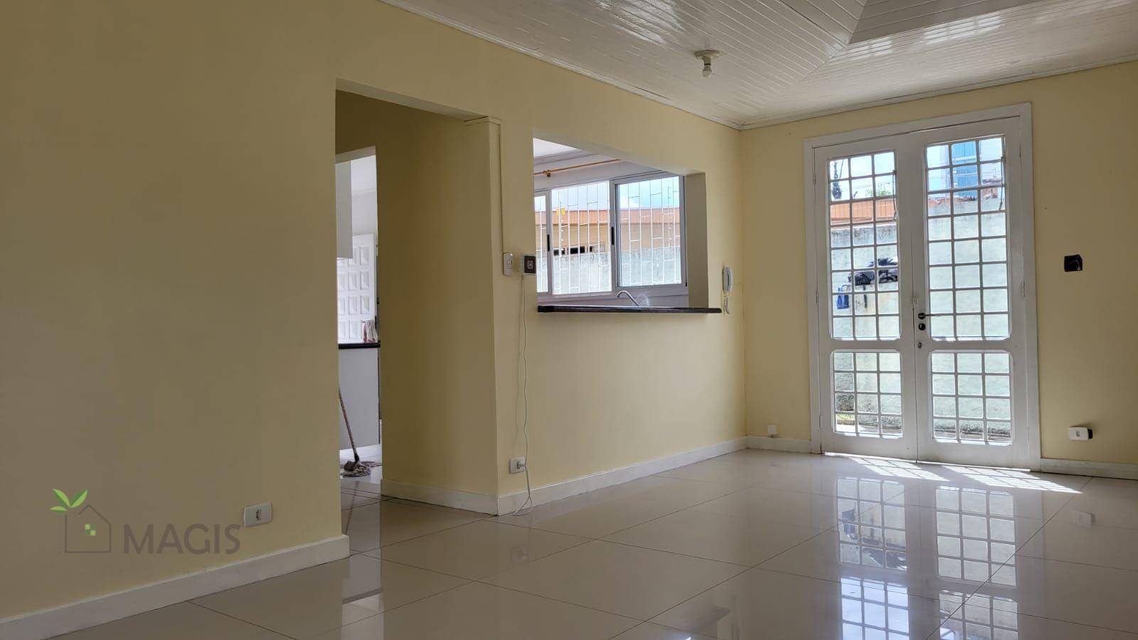 Casa para alugar com 5 quartos, 290m² - Foto 5