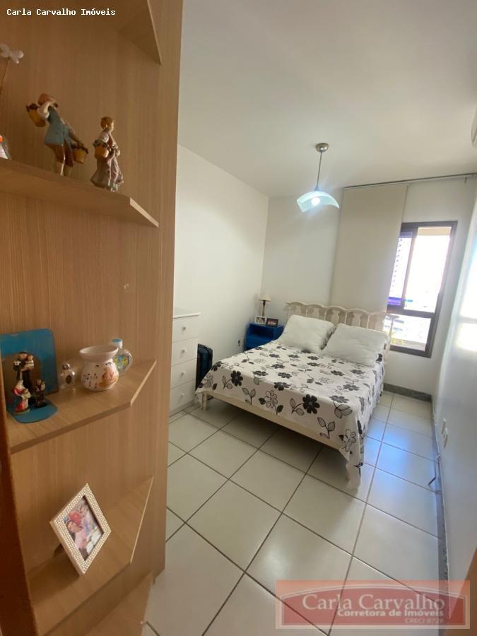 Apartamento à venda com 4 quartos, 167m² - Foto 2