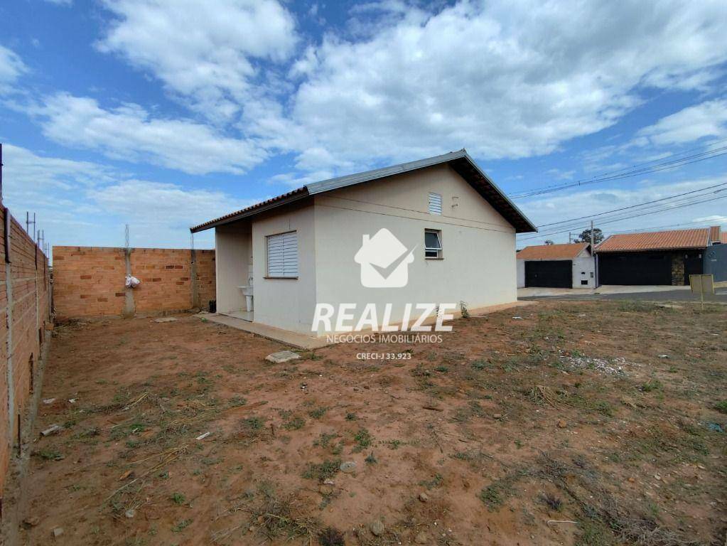 Casa à venda com 2 quartos, 45m² - Foto 4