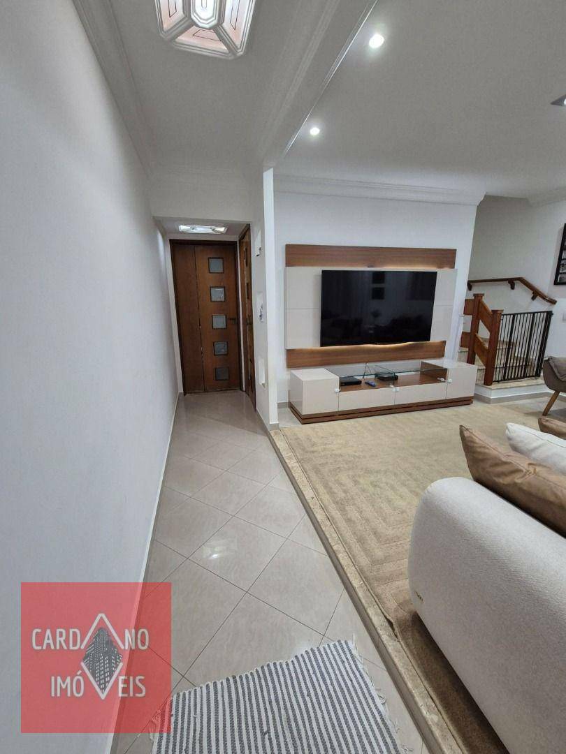 Casa à venda com 3 quartos, 120m² - Foto 1